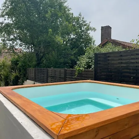 Beautiful With Private Plunge Pool/hot Tub - 40 Mins From Puy Du Fou *